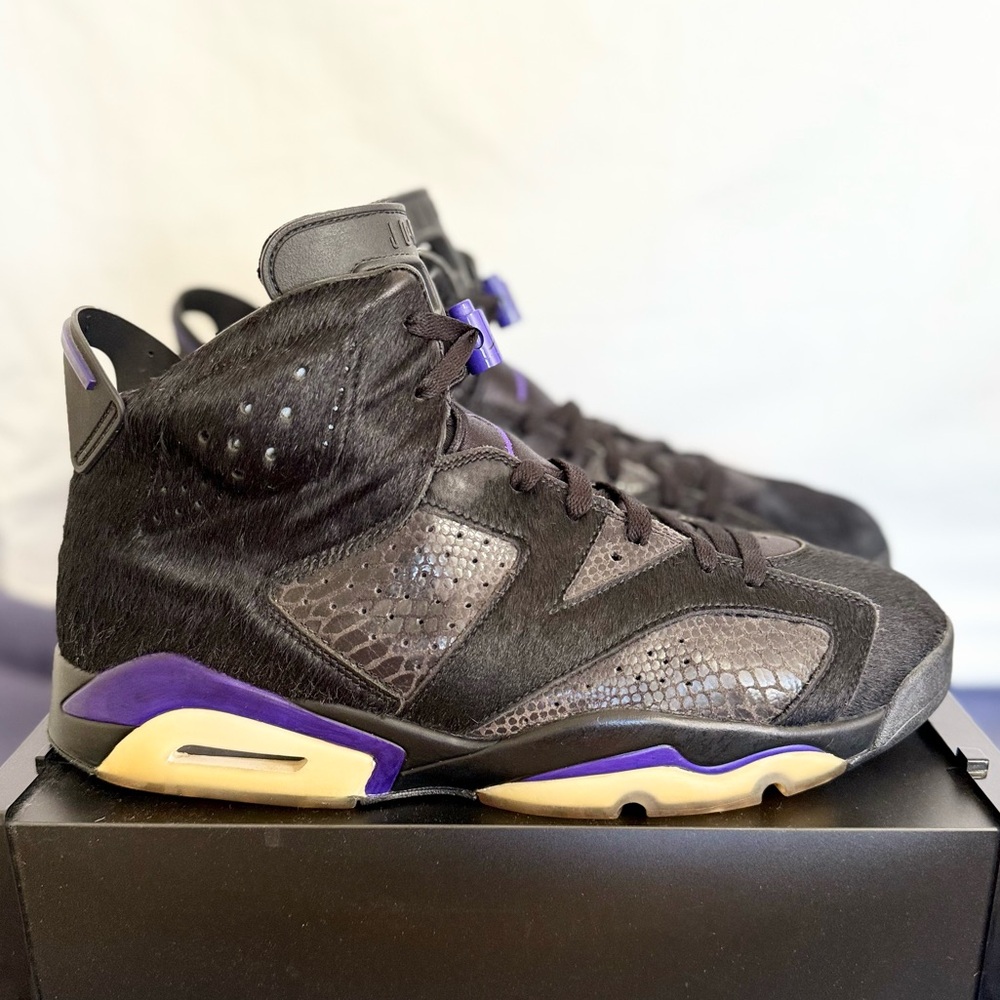 AUTHENTIC Jordan 6 Retro Social Status size 12 AR2257-005 2019 PRE-OWNED